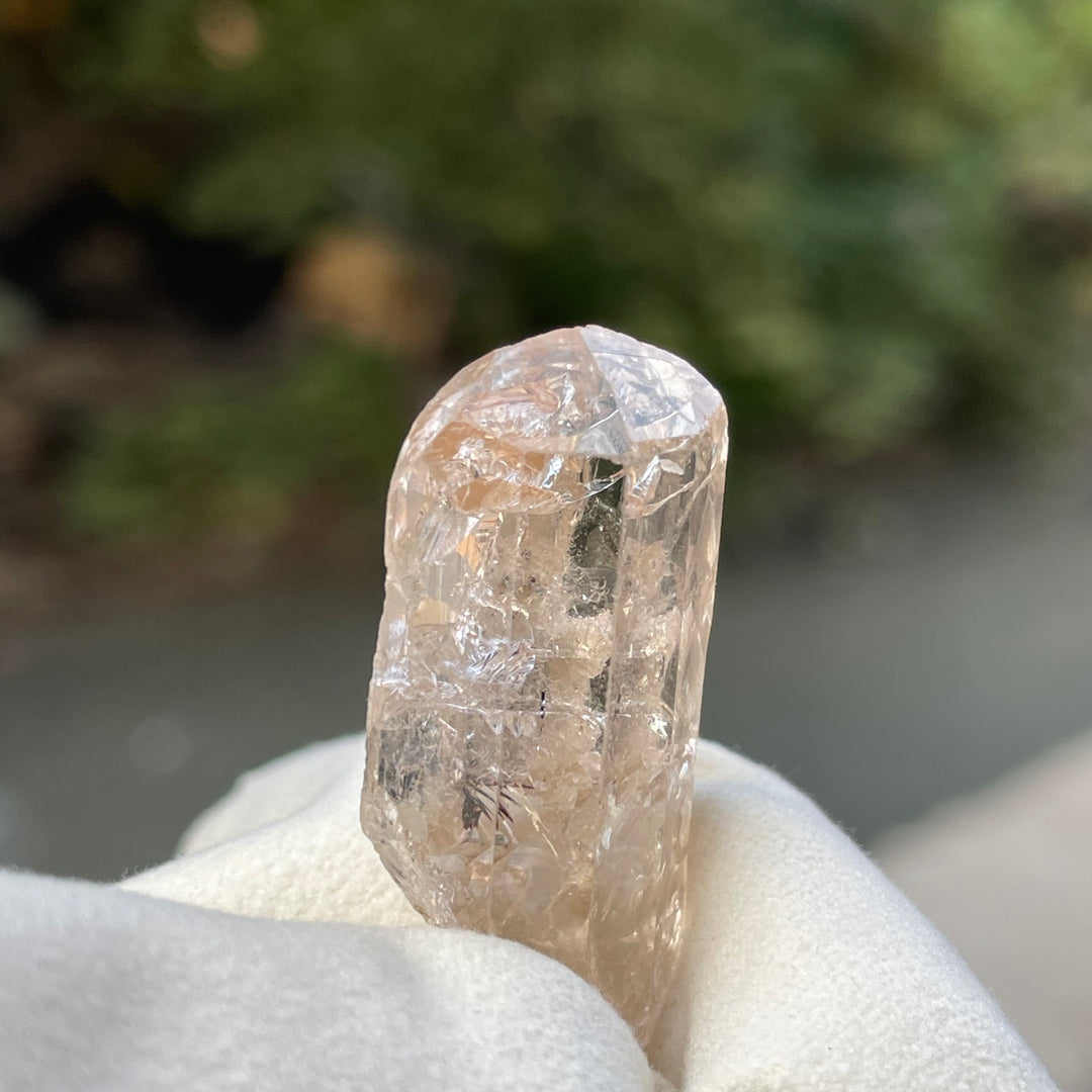Natural Imperial Topaz Crystal – Perfect Termination, Glassy Texture, Unique Shape – Skardu, Pakistan – Untreated & Unheated