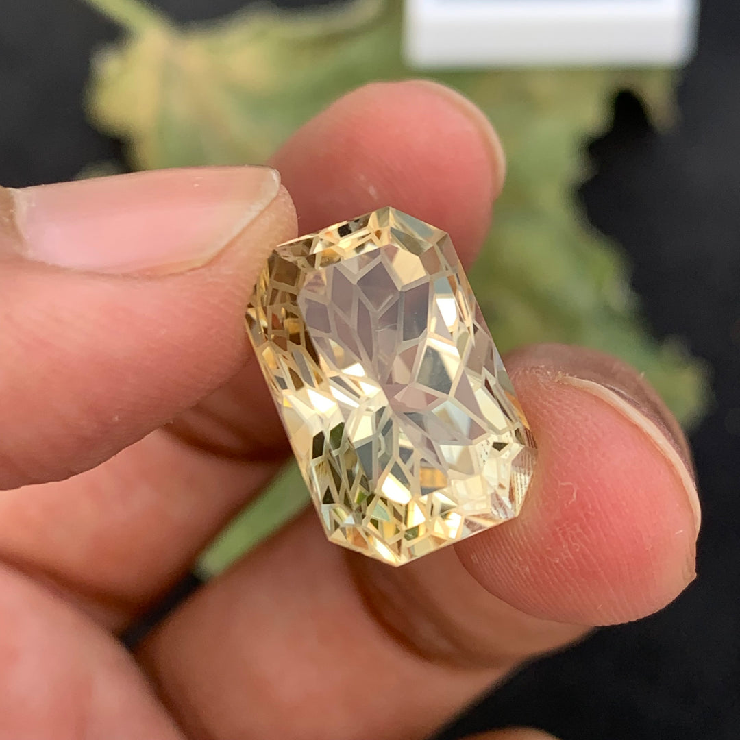 16.60 Carats Faceted Bright Flower Cut Citrine