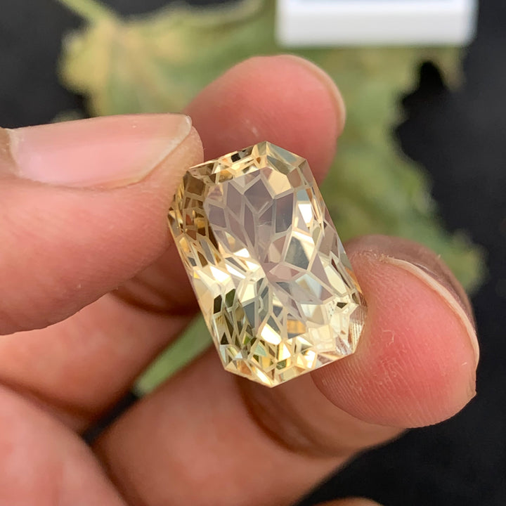 16.60 Carats Faceted Bright Flower Cut Citrine