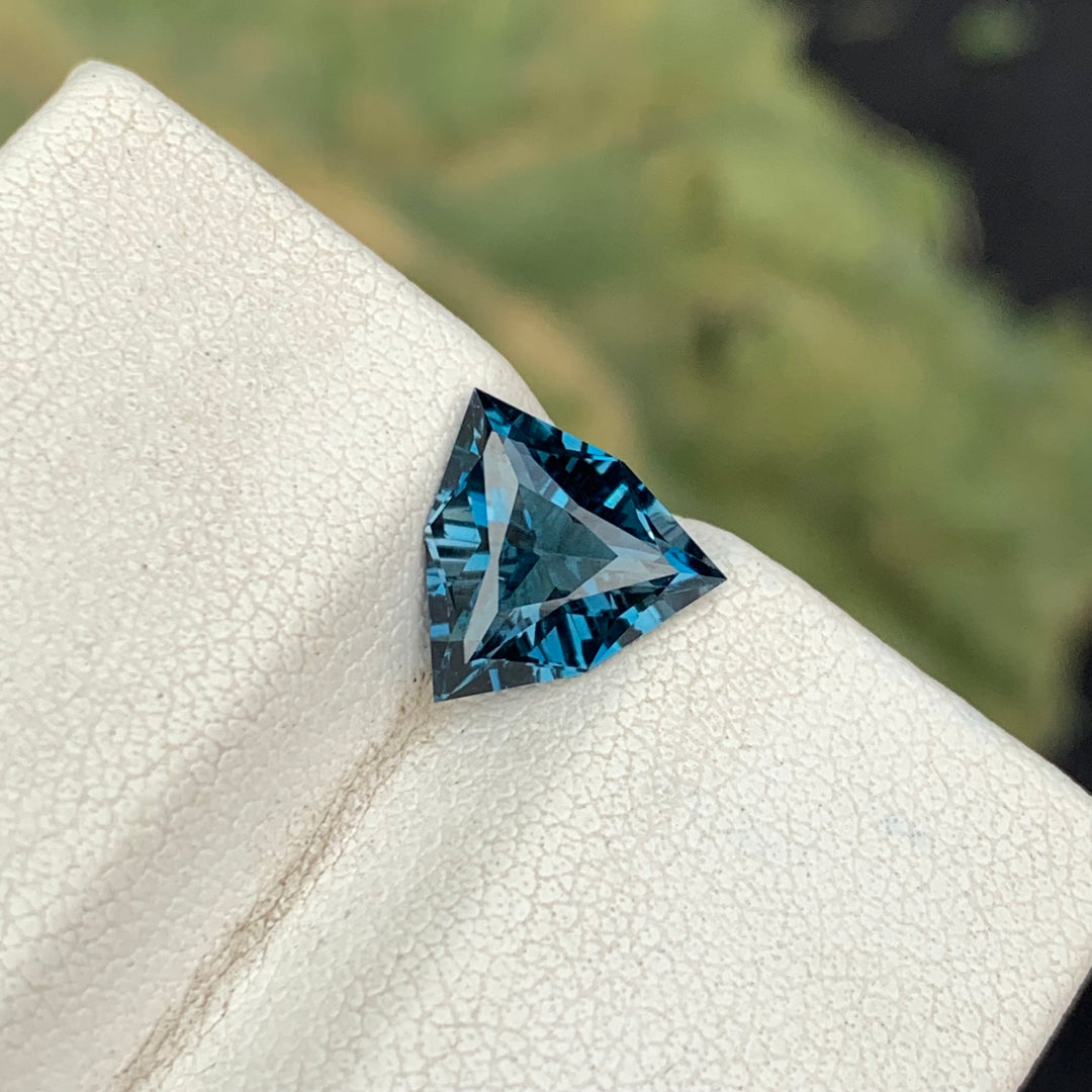 2.45 Carats Faceted Trillion Cut London Blue Topaz