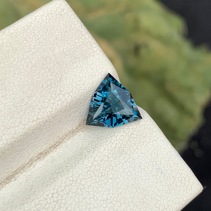 2.45 Carats Faceted Trillion Cut London Blue Topaz