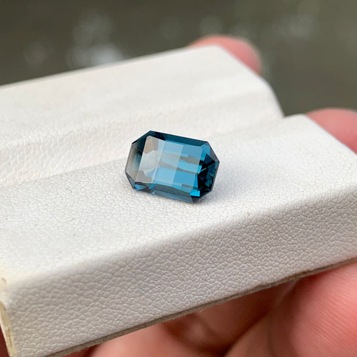 2.85 Carats Faceted Pixel Cut London Blue Topaz