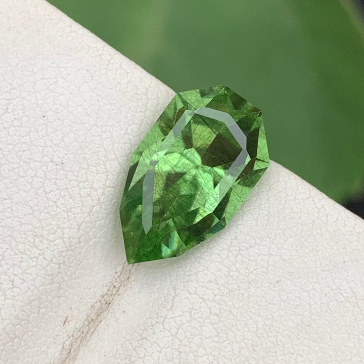 5.80 Carats Faceted Natural Pear Cut Rutile Peridot