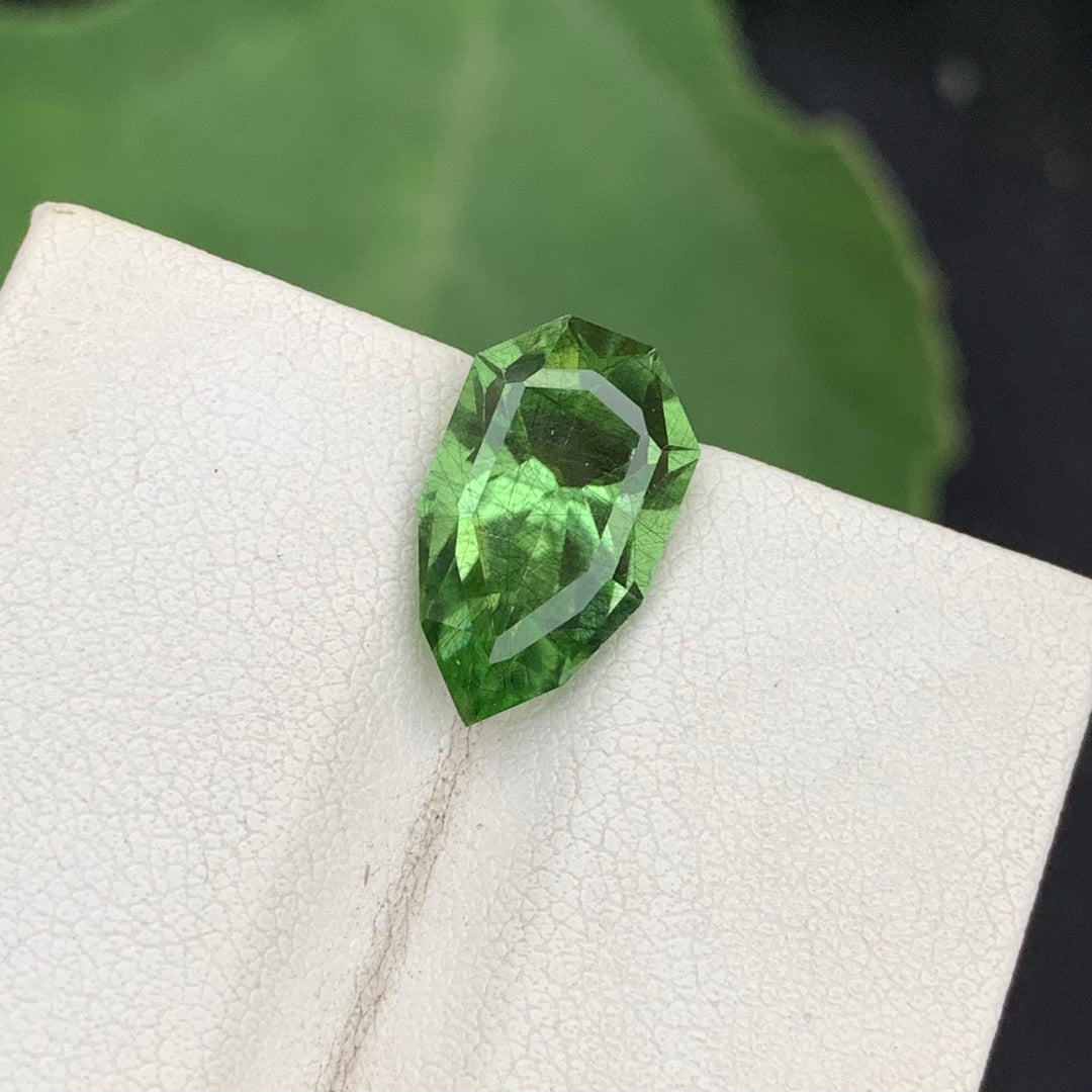 5.80 Carats Faceted Natural Pear Cut Rutile Peridot