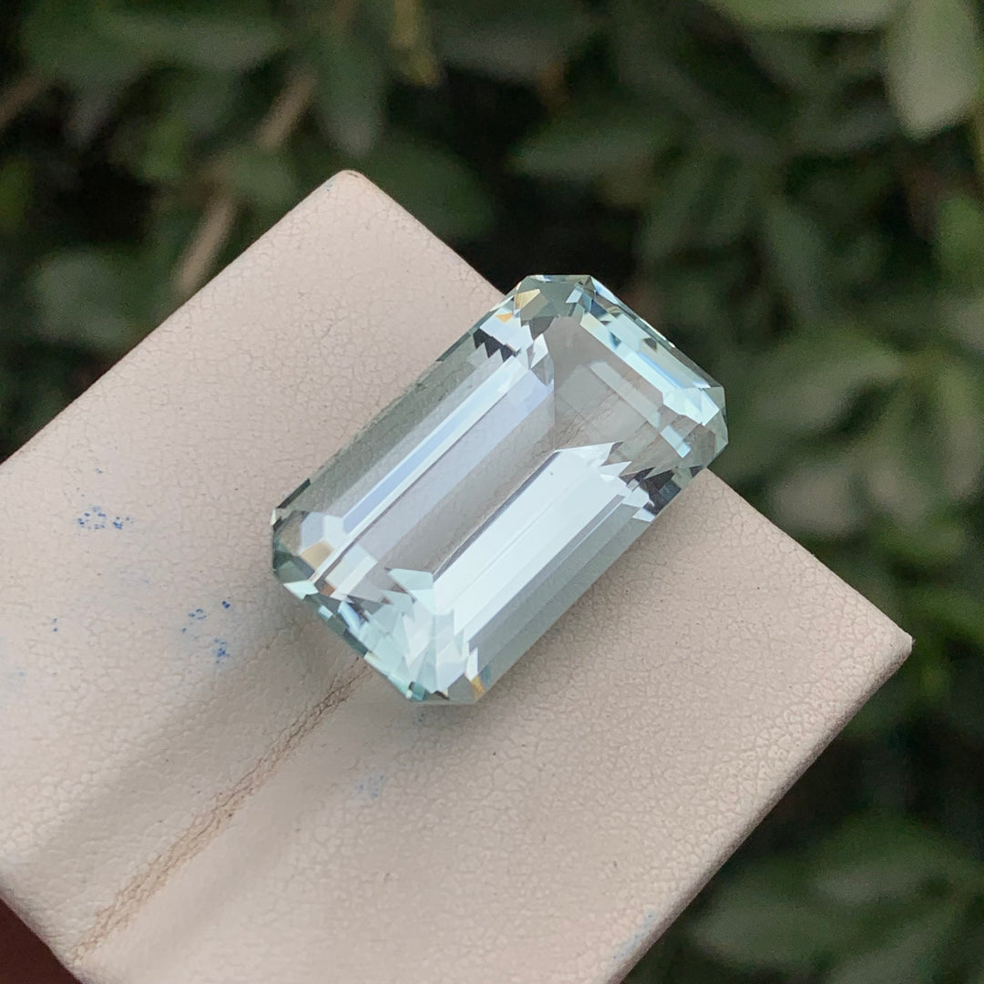 30 Carats Faceted Stunning Aquamarine