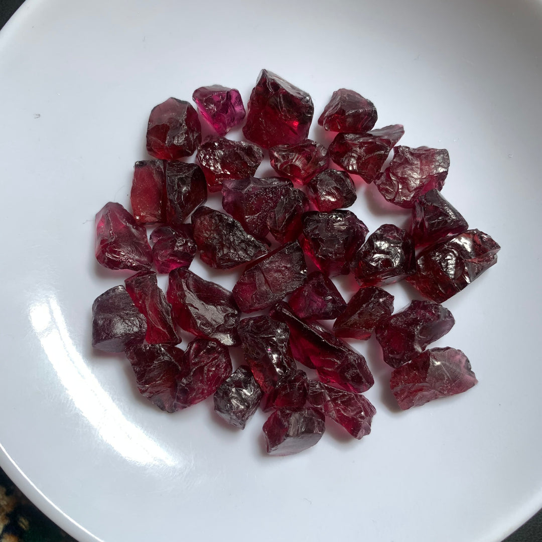 40 Grams Facet Rough Eye Clean Rhodolite Garnets