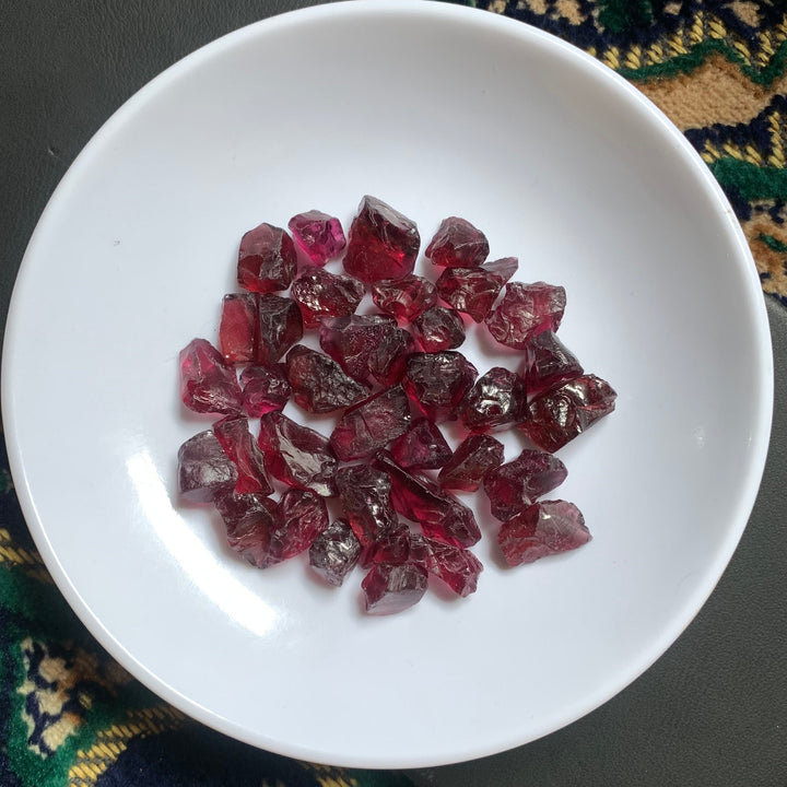 40 Grams Facet Rough Eye Clean Rhodolite Garnets