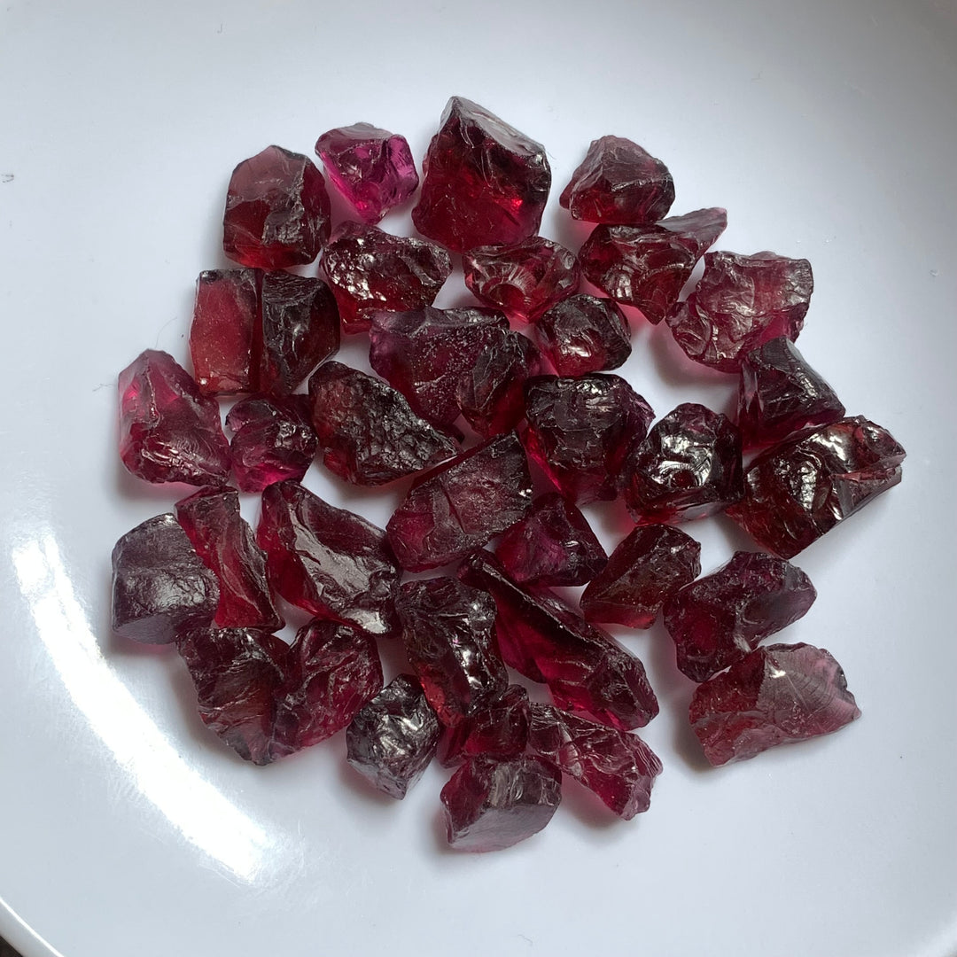 40 Grams Facet Rough Eye Clean Rhodolite Garnets