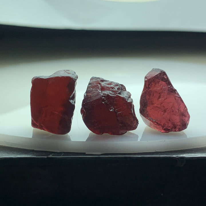 11.40 Grams Facet Rough Eye Clean Big Size Rhodolite Garnets