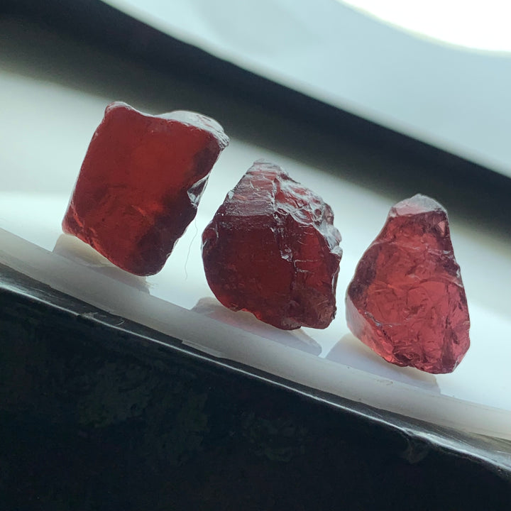 11.40 Grams Facet Rough Eye Clean Big Size Rhodolite Garnets