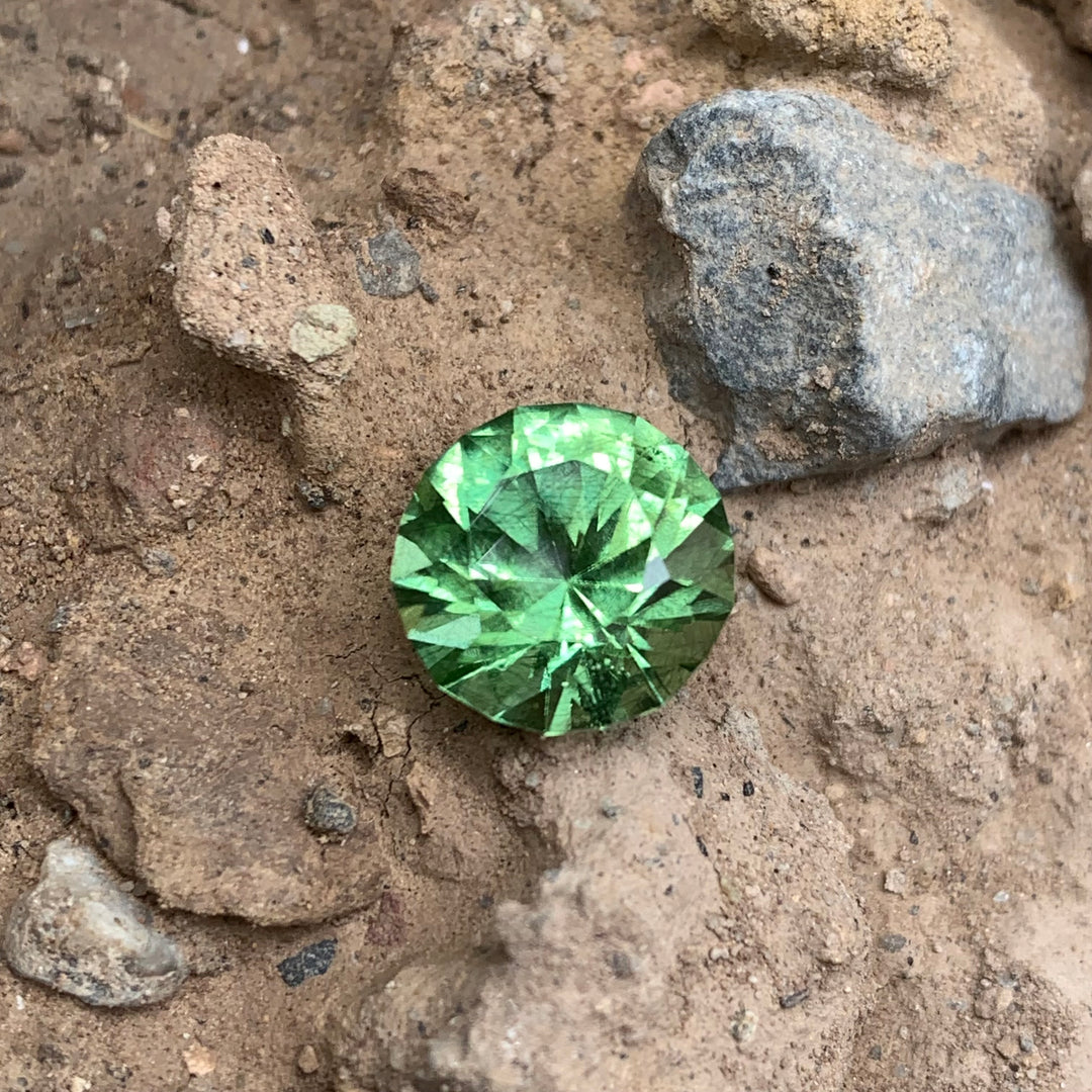 5.30 Carats Faceted Rounded Rutile Peridot