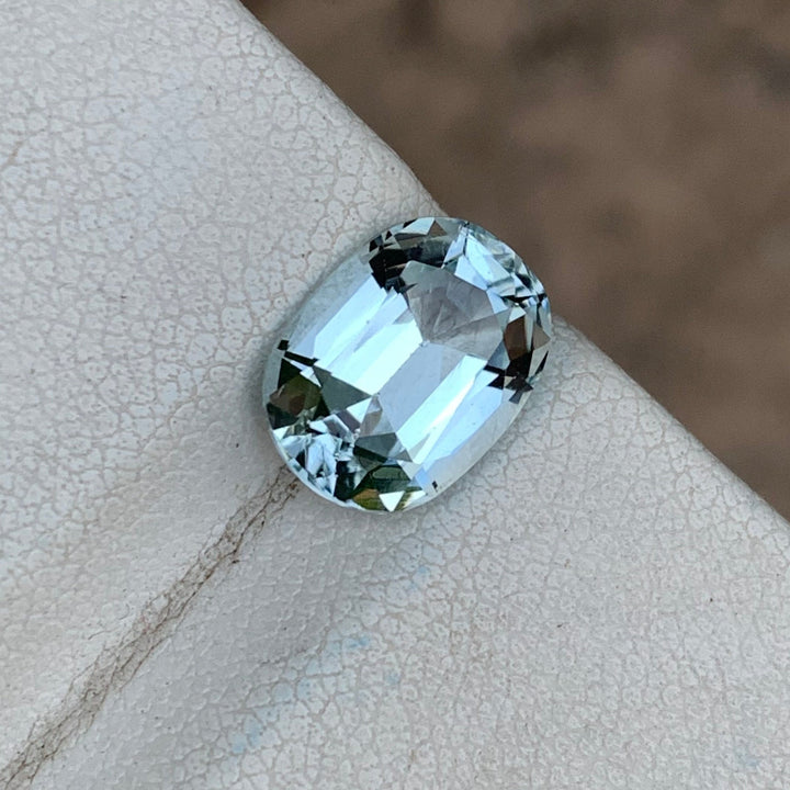 2.85 Carats Faceted Semi-Precious Aquamarine Stone