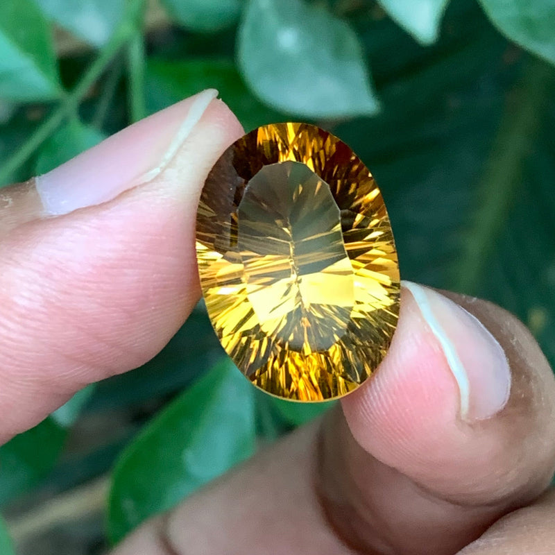 15.75 Carats Faceted Oval Shiny Citrine