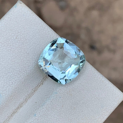 5.25 Carats Faceted Semi-Precious Aquamarine Stone