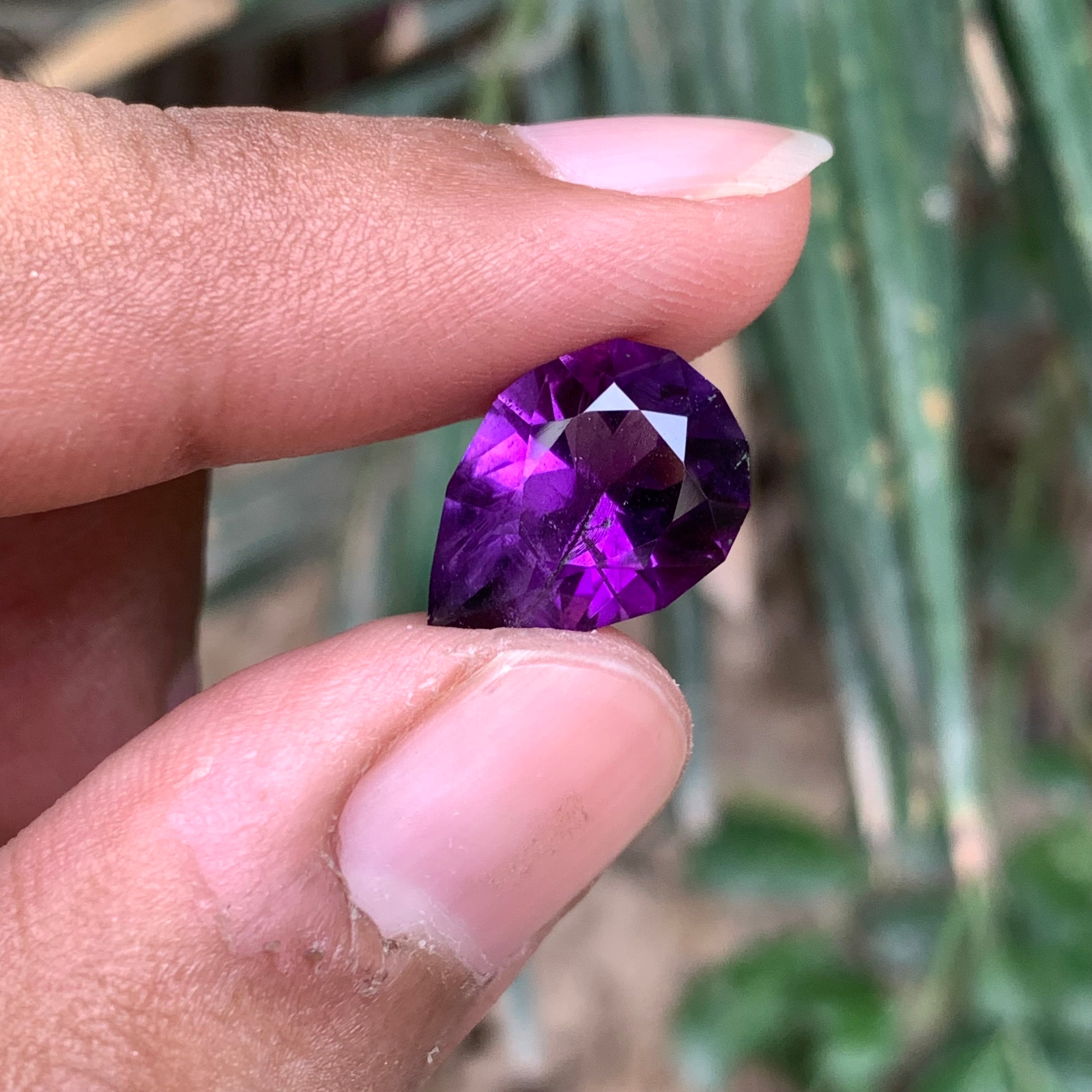 Amethyst Loose Gemstones from Afghanistan ~ 16.80 Carats sale - 18*14*11 mm