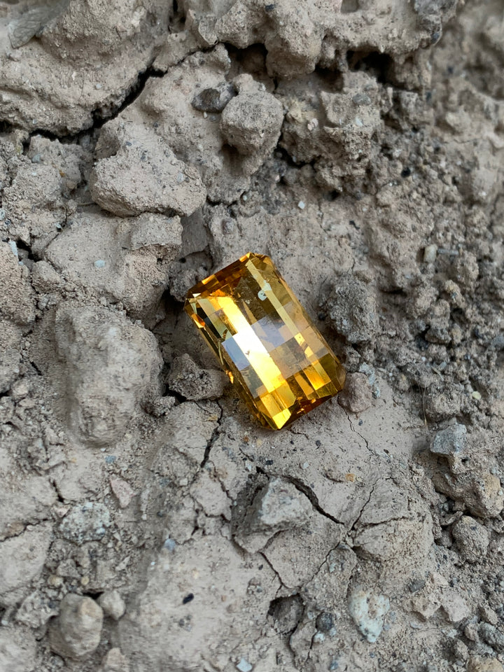 11.5 Carats Faceted Pixel Cut Madeira Citrine