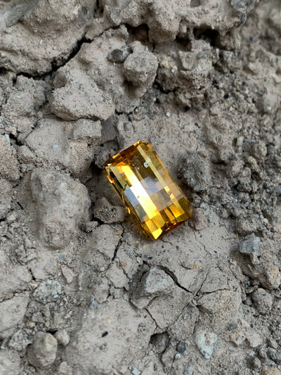 11.5 Carats Faceted Pixel Cut Madeira Citrine