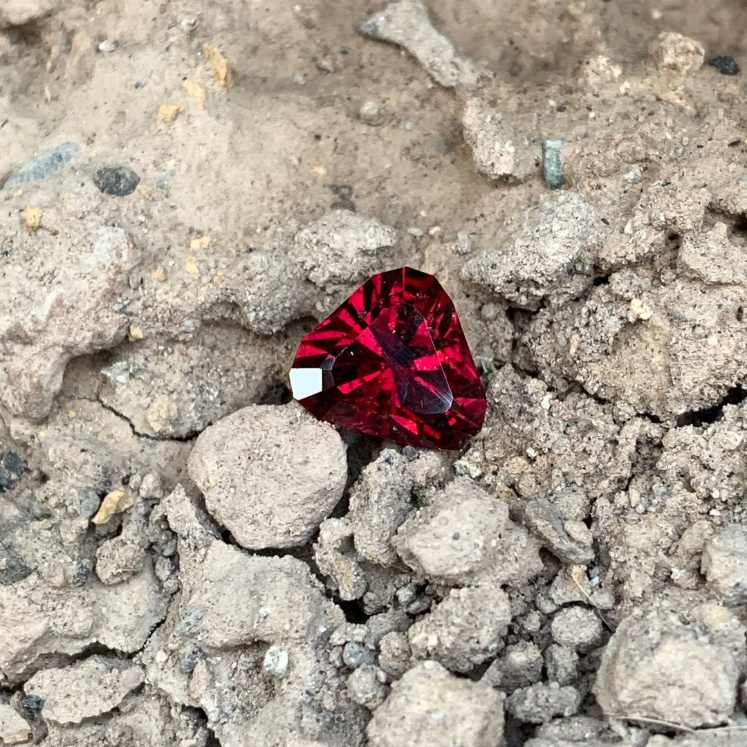 3.90 Carats Loose Bloodish Red Rhodolite Garnet