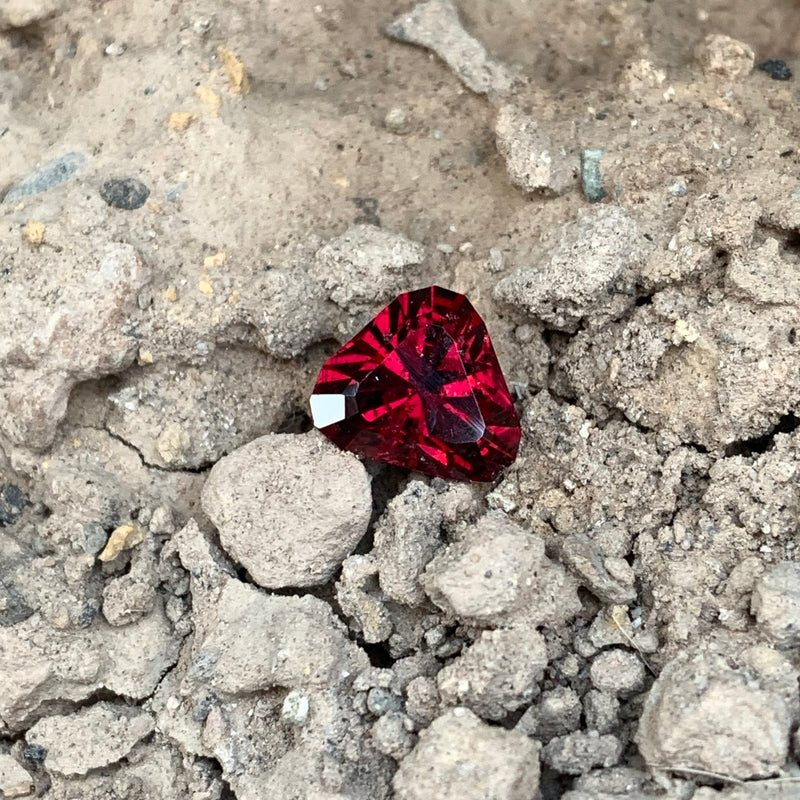 3.90 Carats Loose Bloodish Red Rhodolite Garnet