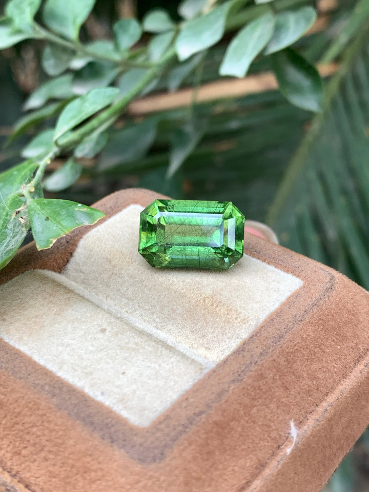 11.80 Carats Faceted Rutile Peridot