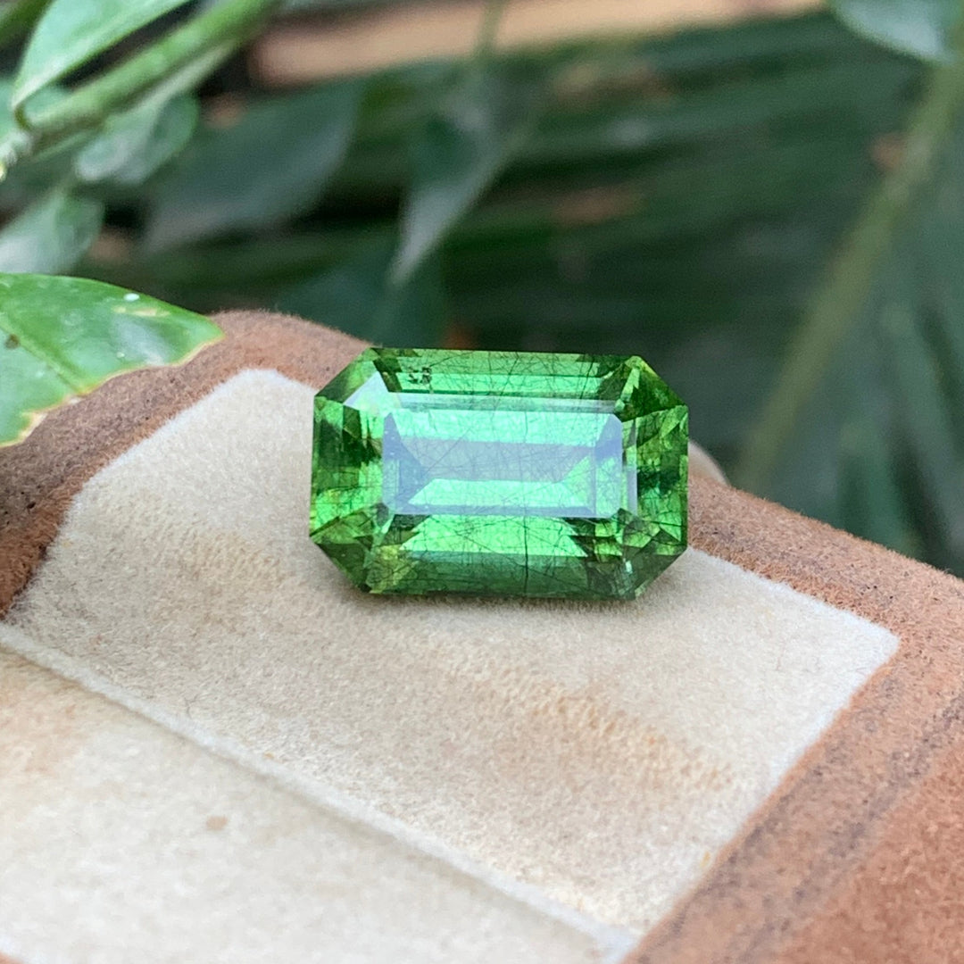 11.80 Carats Faceted Rutile Peridot