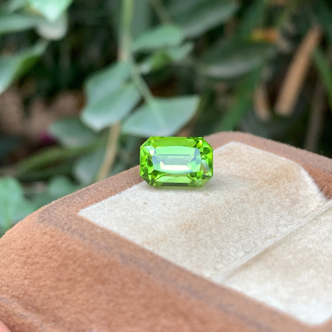 4.05 Carats Faceted Apple Green Peridot