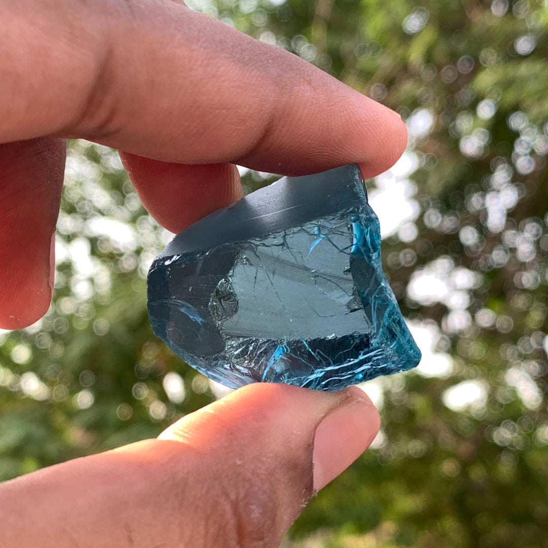 33.29 Grams Facet Rough London Blue Topaz