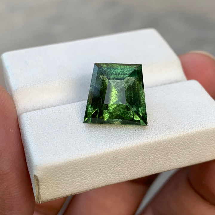 10.10 Carats Faceted Rutile Peridot