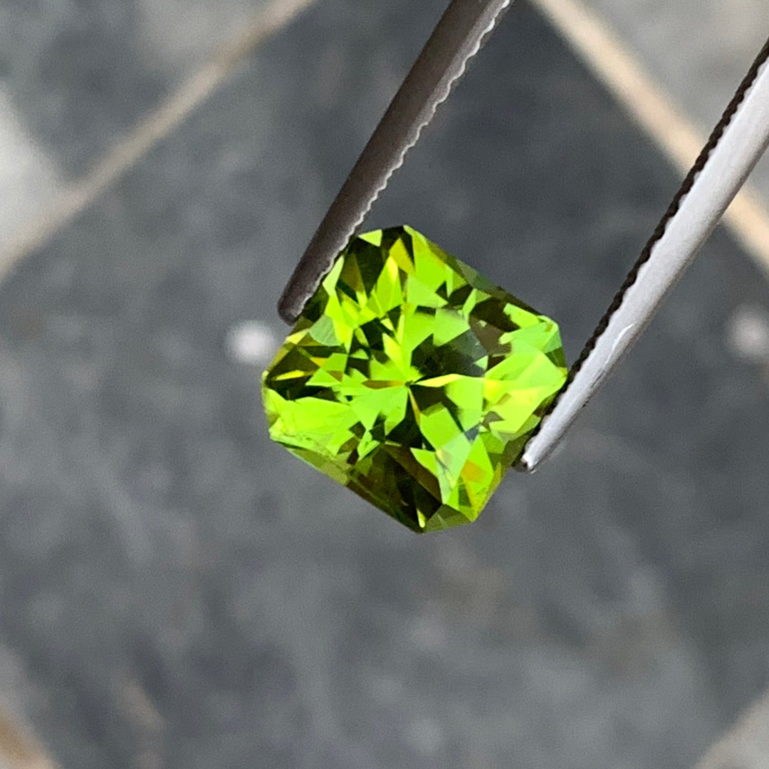 3 Carats Faceted Peridot