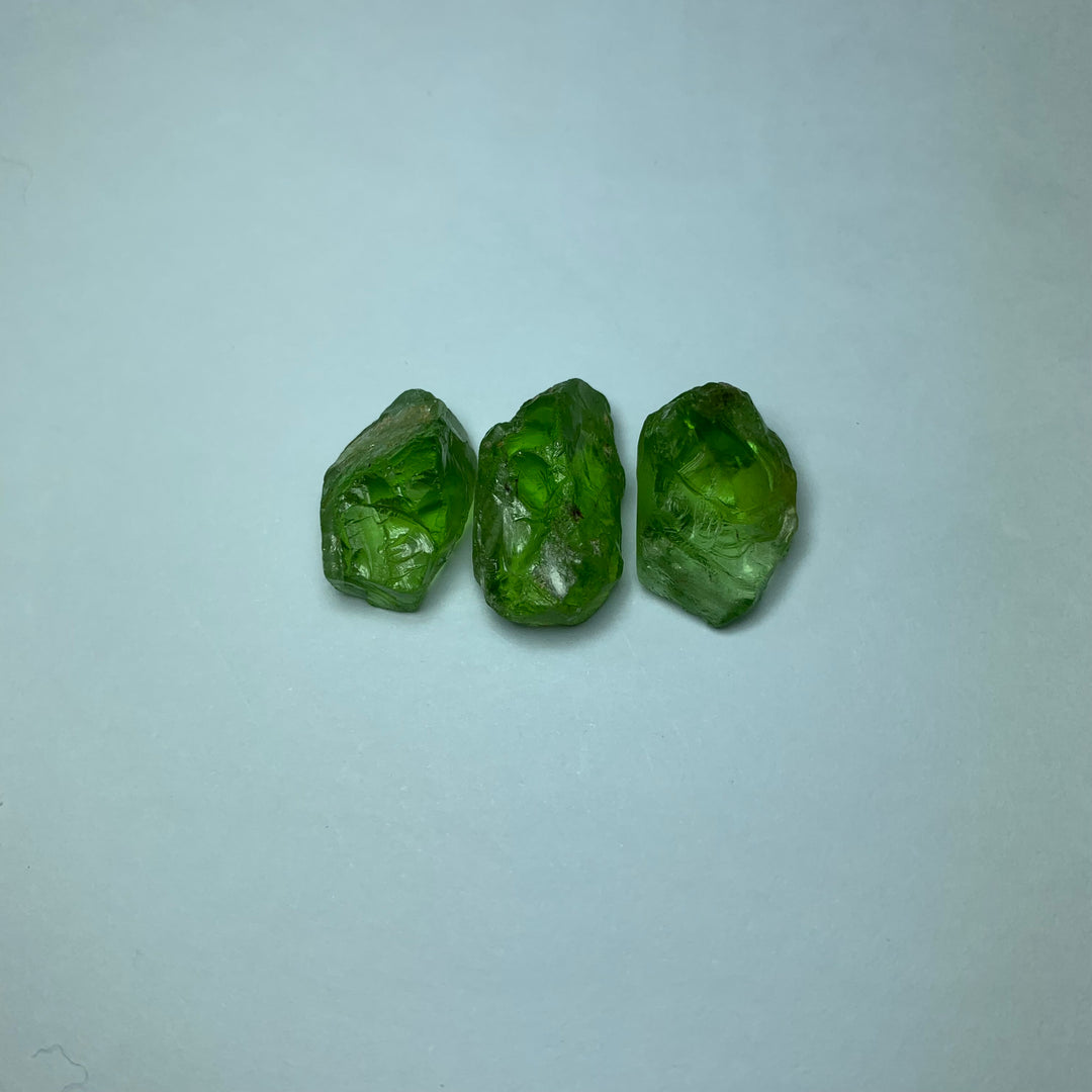 9 Grams Facet Rough Eye Clean Peridot