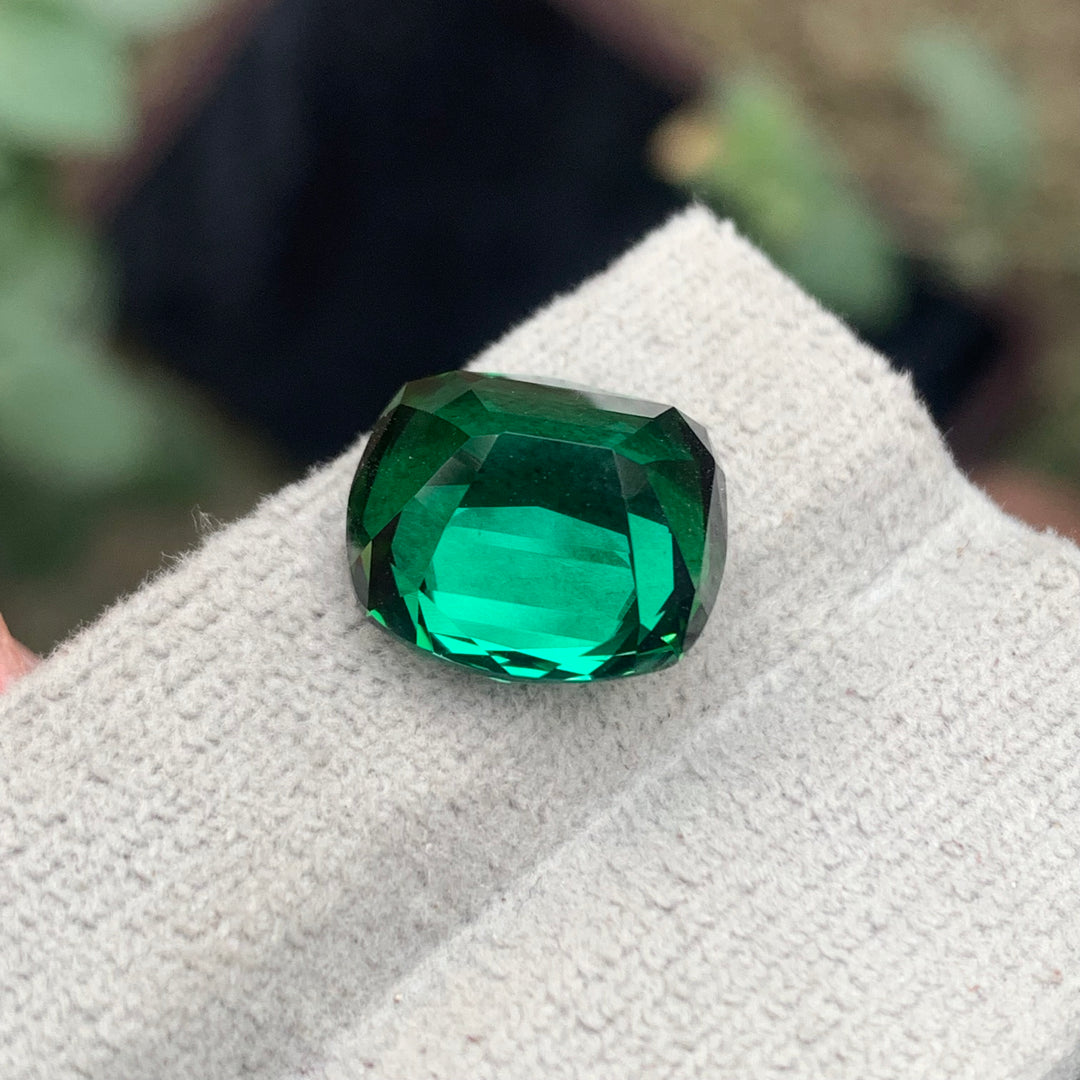 Tourmaline Green Loose Stone 10 carats from afghanistan