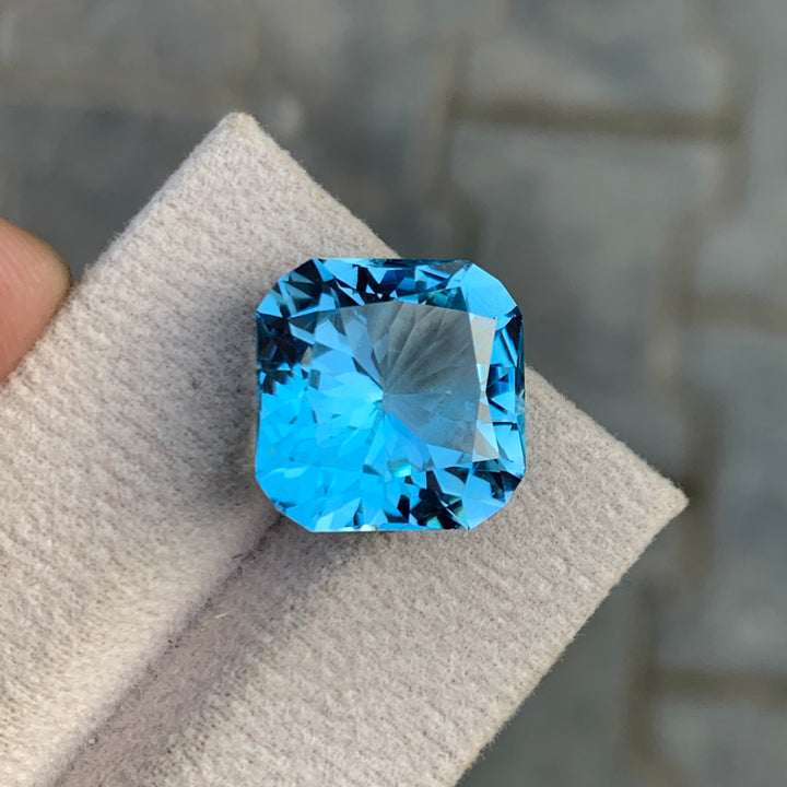 Sky Blue Topaz Loose Stone 15.7 Carats