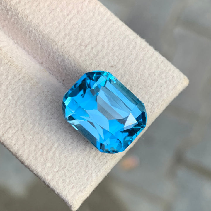 Cushion Shape Blue Topaz Loose Stone 15.5 Carats