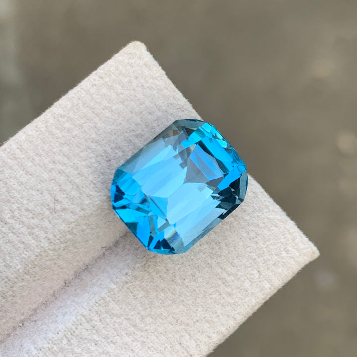 Cushion Shape Blue Topaz Loose Stone 15.5 Carats