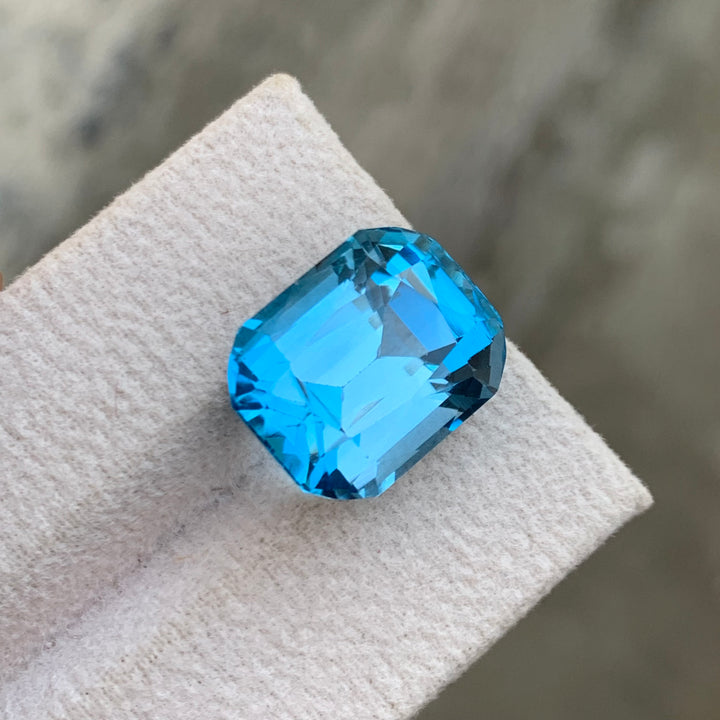 Cushion Shape Blue Topaz Loose Stone 15.5 Carats