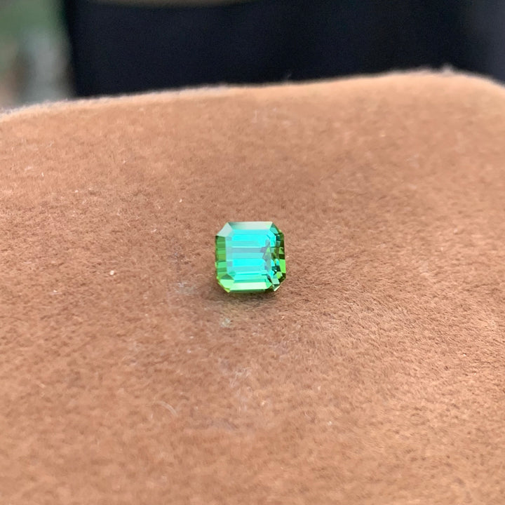 Green Tourmaline Square Shape 1 .00 Carats