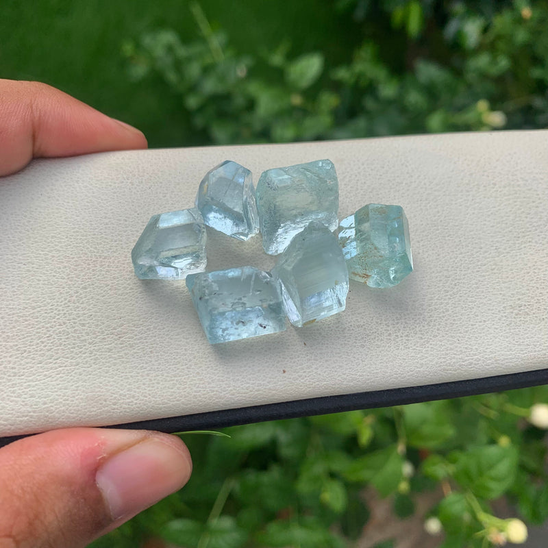 25.80 Grams Facet Grade Bluish Aquamarine Parcel