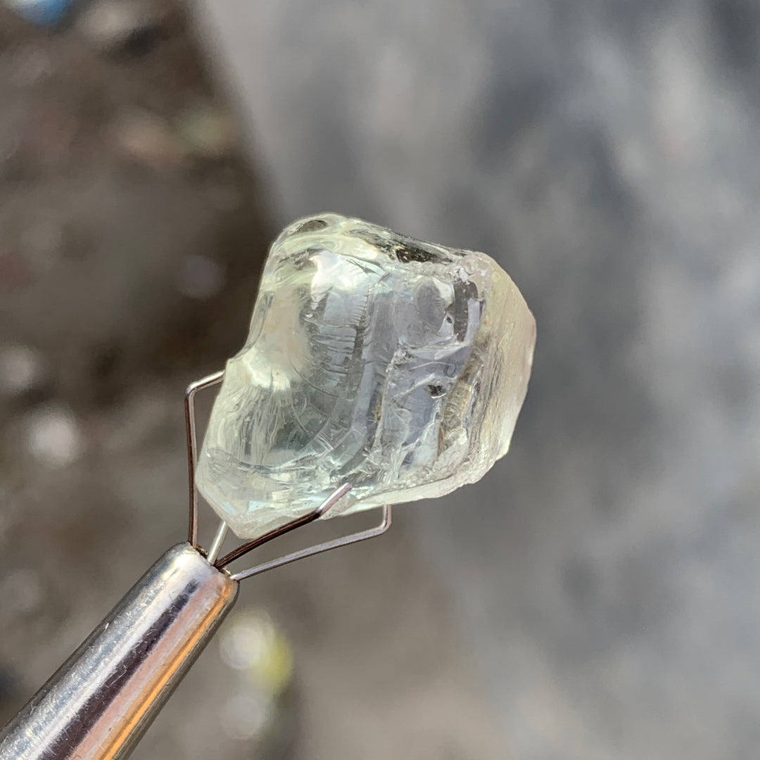 Aquamarine Rough Stone 30 Carats | Greenish Aquamarine