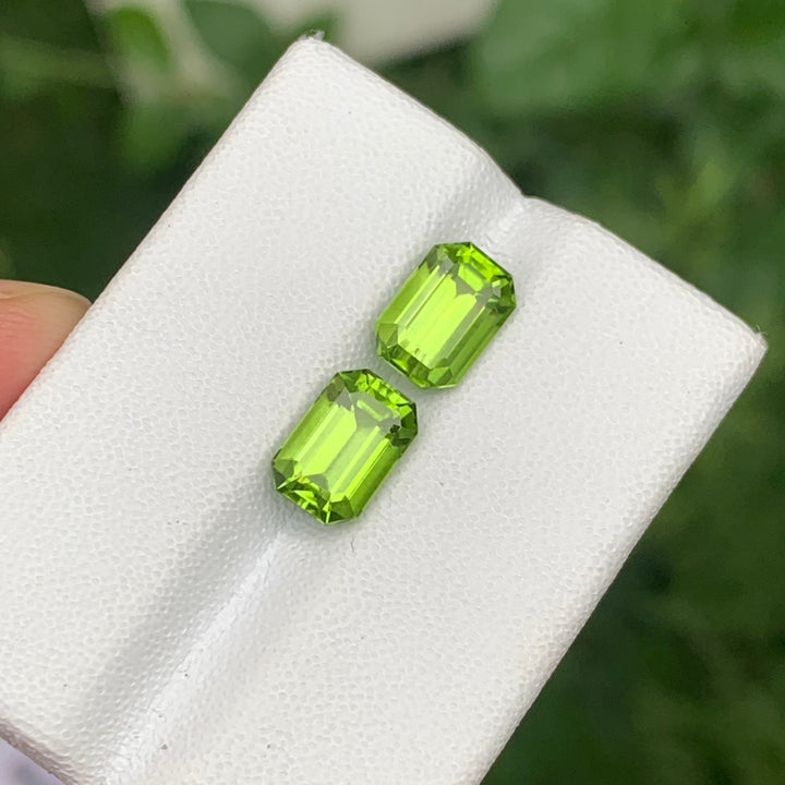 4 Carats Loose Peridot Pair