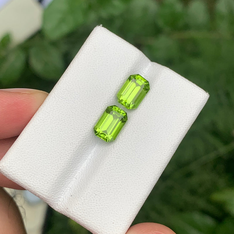 4 Carats Loose Peridot Pair