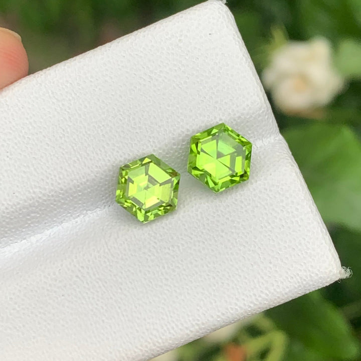 3.50 Carats Loose Peridot Pair