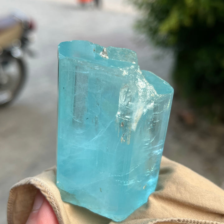 Natural Sky Blue Aquamarine Crystal 188g with Termination – Trio Formation from Afghanistan