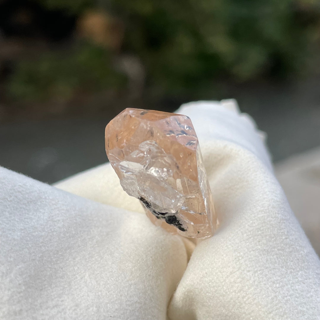 Natural Imperial Topaz Crystal – Perfect Termination, Glassy Texture, Unique Shape – Skardu, Pakistan – Untreated & Unheated