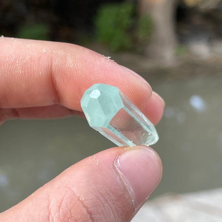 Diamond Cut Skardu Aquamarine Crystal 4cm – Perfect Natural Termination