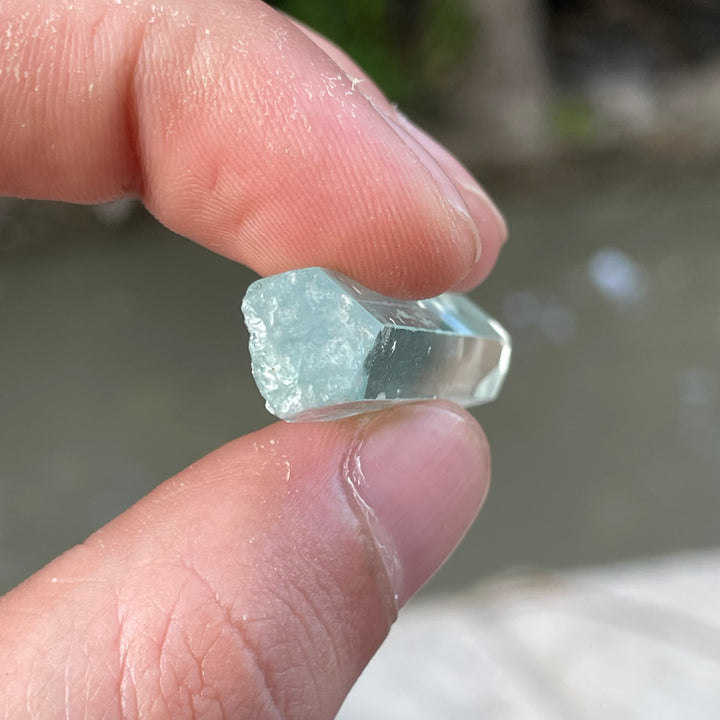 Diamond Cut Skardu Aquamarine Crystal 4cm – Perfect Natural Termination