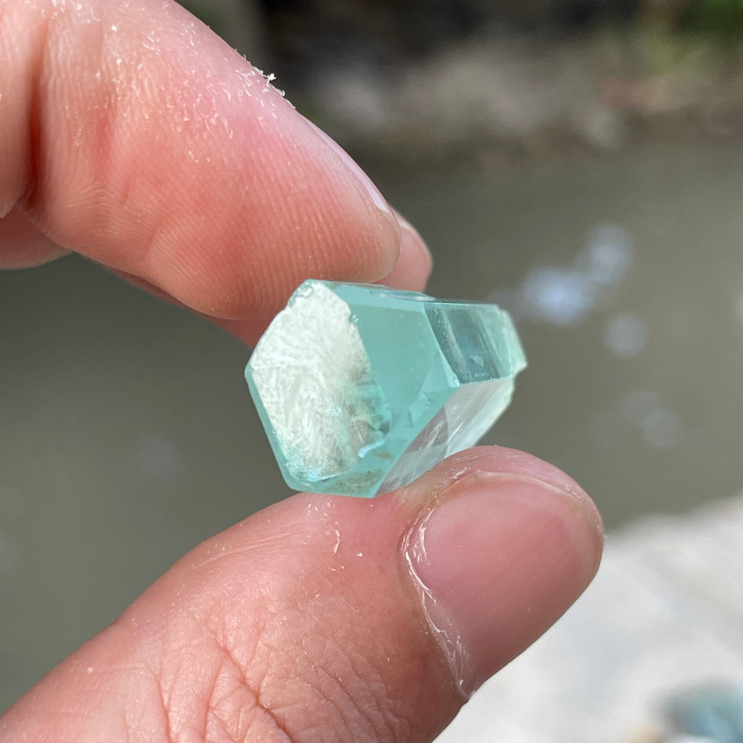 Natural Shigar Aquamarine Crystals – Terminated Specimens from Pakistan