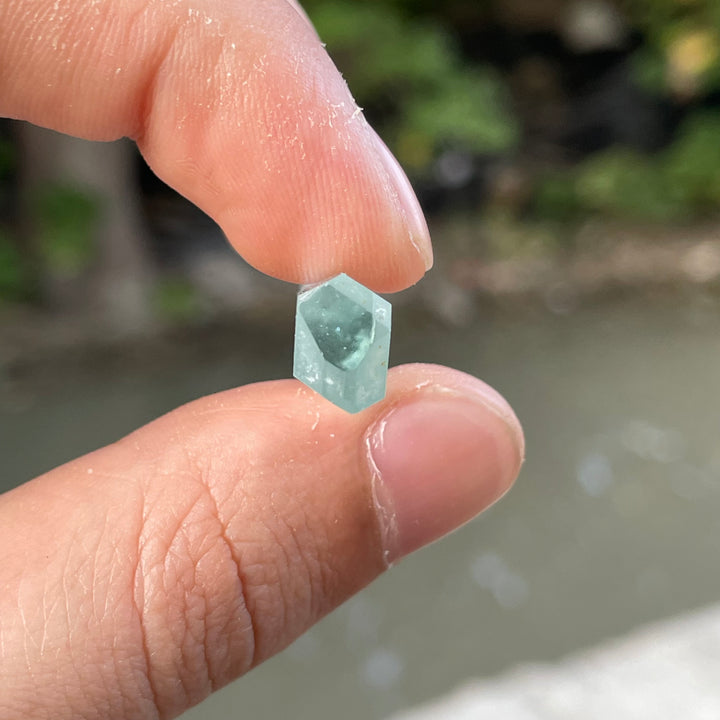 Natural Skardu Aquamarine 3.8cm Perfectly Terminated Crystal