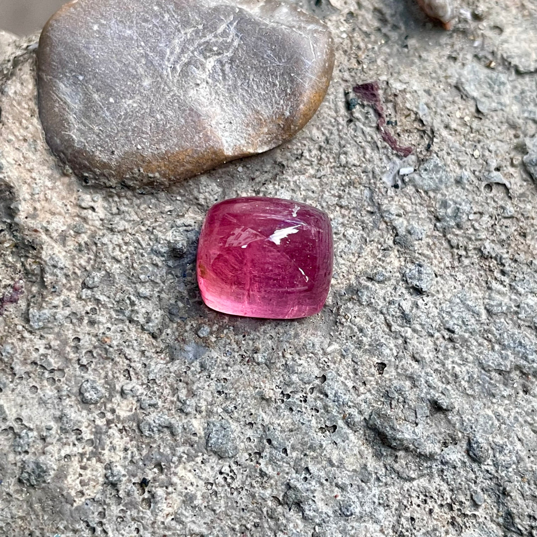 Natural Pink Tourmaline Sugarloaf Cabochon 7.85 Ring Sized Gemstone