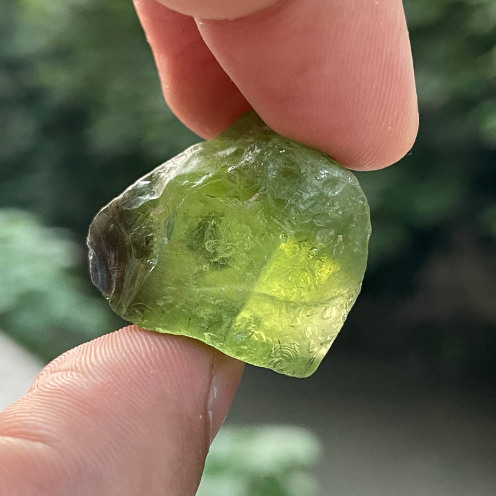 Natural Facet Rough Peridot Crystal – Partly Included Green Gemstone from Pakistan