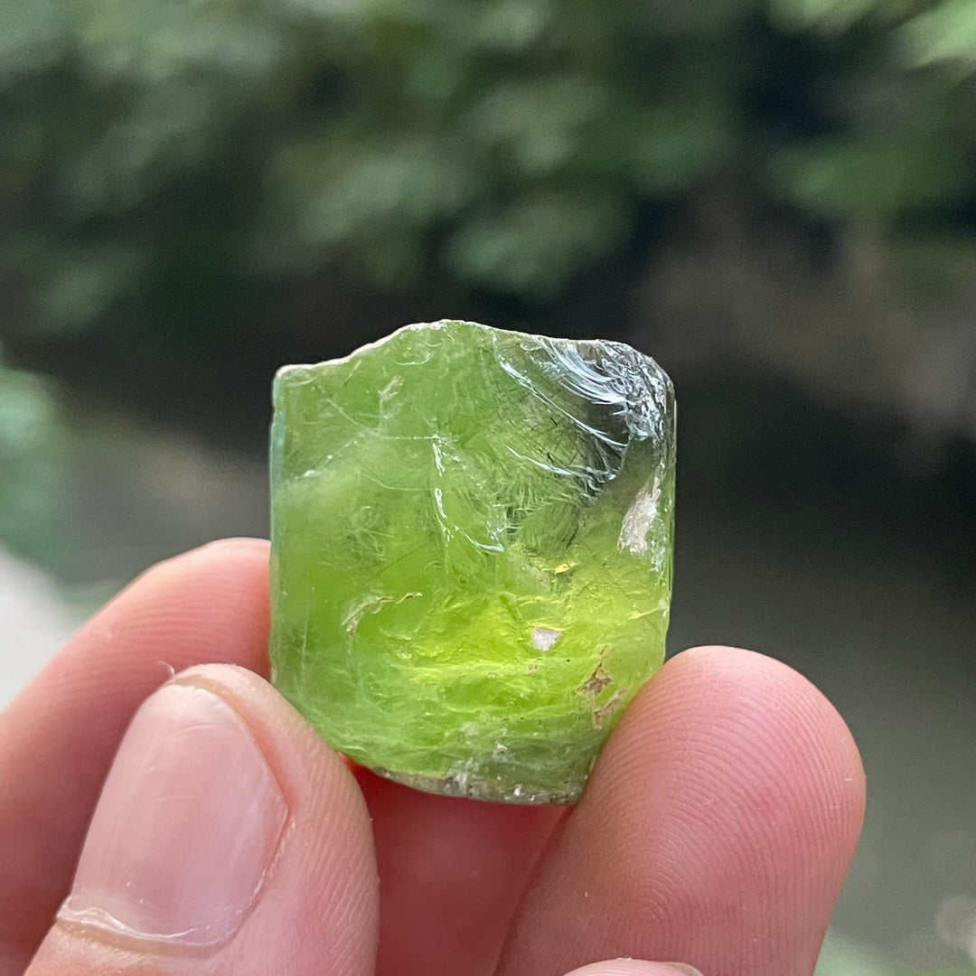 Natural Facet Rough Peridot Crystal – Partly Included Green Gemstone from Pakistan